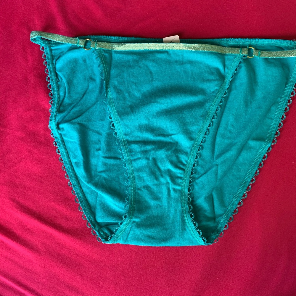 New String Bikini panties